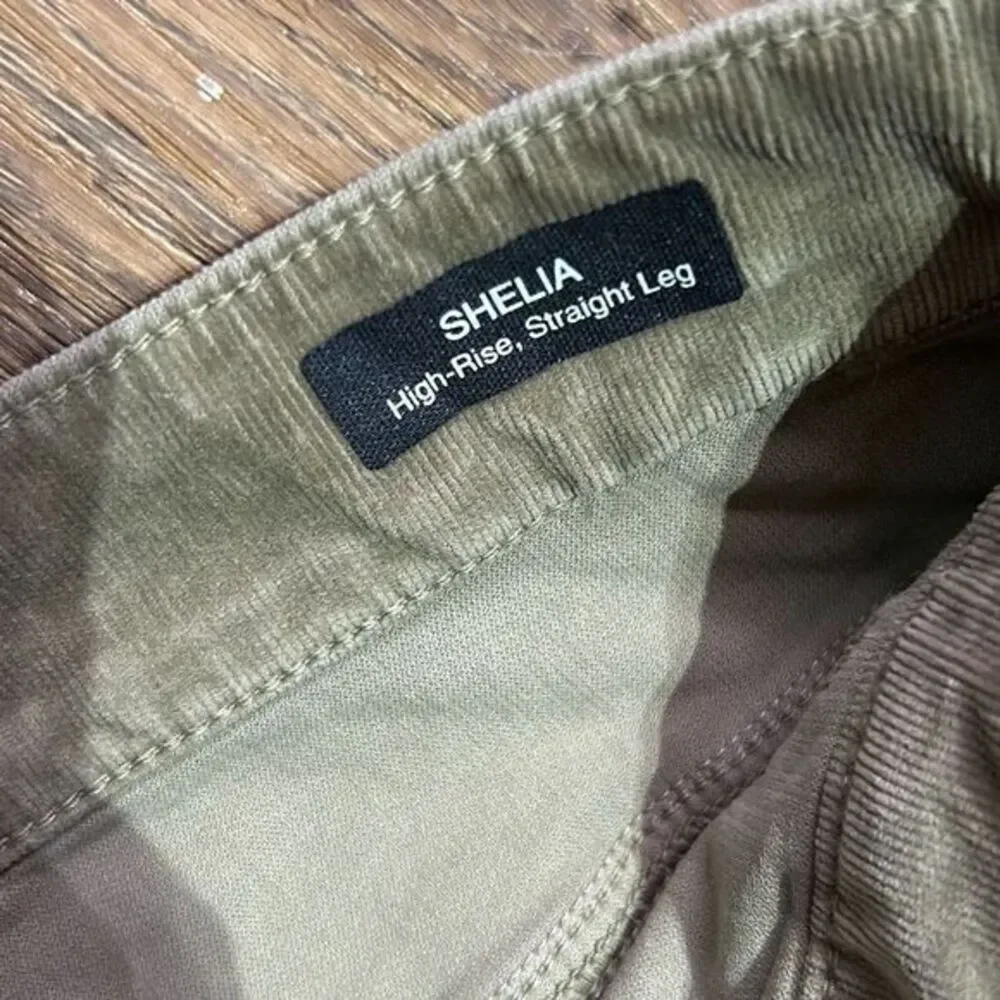 Mavi Shelia Front Pocket relaxed fit pants‎ high waist corduroy